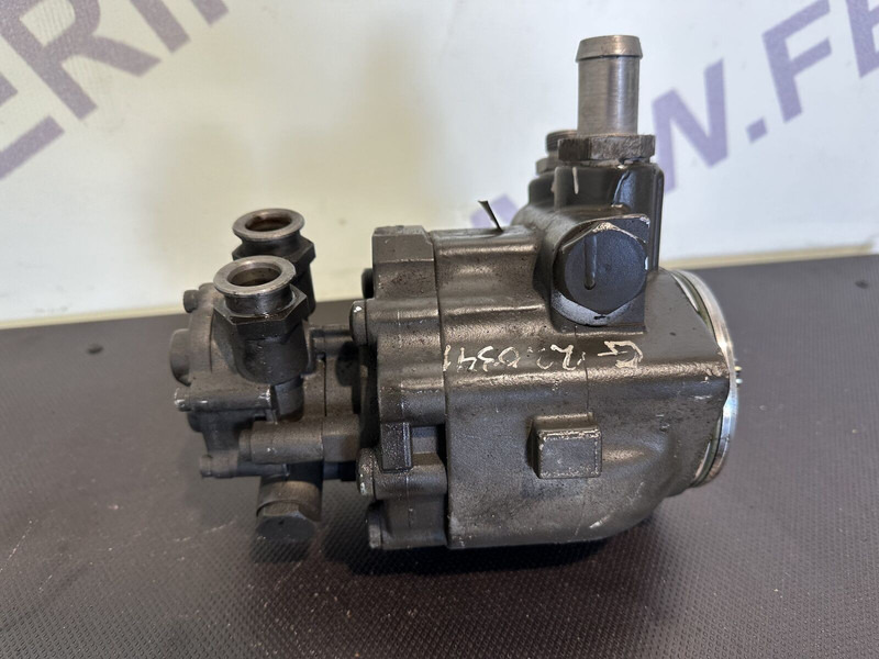 DAF XF106 - Pompa sterzo per Camion: foto 2 DAF XF106 - Pompa sterzo per Camion: foto 2