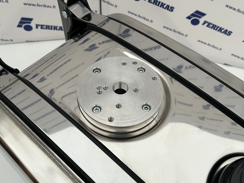Hydraulic stainless steel oil tank 160L - Serbatoio idraulico per Camion: foto 5 Hydraulic stainless steel oil tank 160L - Serbatoio idraulico per Camion: foto 5