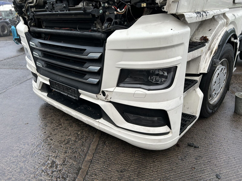 MAN complete bumper - Paraurto per Camion: foto 3 MAN complete bumper - Paraurto per Camion: foto 3