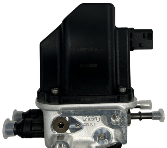 Mercedes-Benz AdBlue pump - Impianto di scarico per Camion: foto 5 Mercedes-Benz AdBlue pump - Impianto di scarico per Camion: foto 5