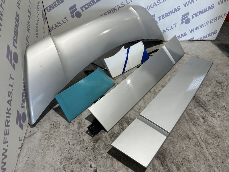 Mercedes-Benz cabin spoilers set - Aero kit/ Spoiler per Camion: foto 2 Mercedes-Benz cabin spoilers set - Aero kit/ Spoiler per Camion: foto 2