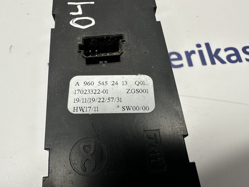 Mercedes-Benz passenger door, window control - Cruscotto per Camion: foto 3 Mercedes-Benz passenger door, window control - Cruscotto per Camion: foto 3