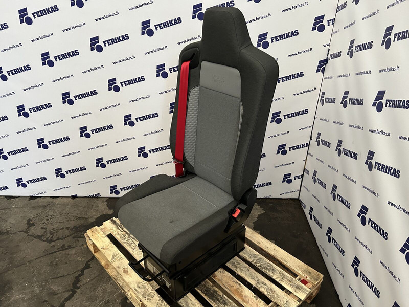 Renault passenger seat - Sedile per Camion: foto 3 Renault passenger seat - Sedile per Camion: foto 3