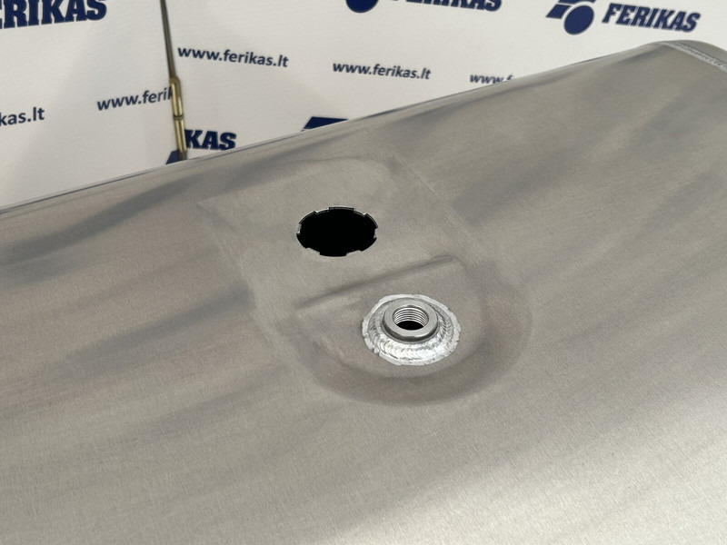 Scania New aluminum fuel tank 350L - Serbatoio carburante per Camion: foto 4 Scania New aluminum fuel tank 350L - Serbatoio carburante per Camion: foto 4