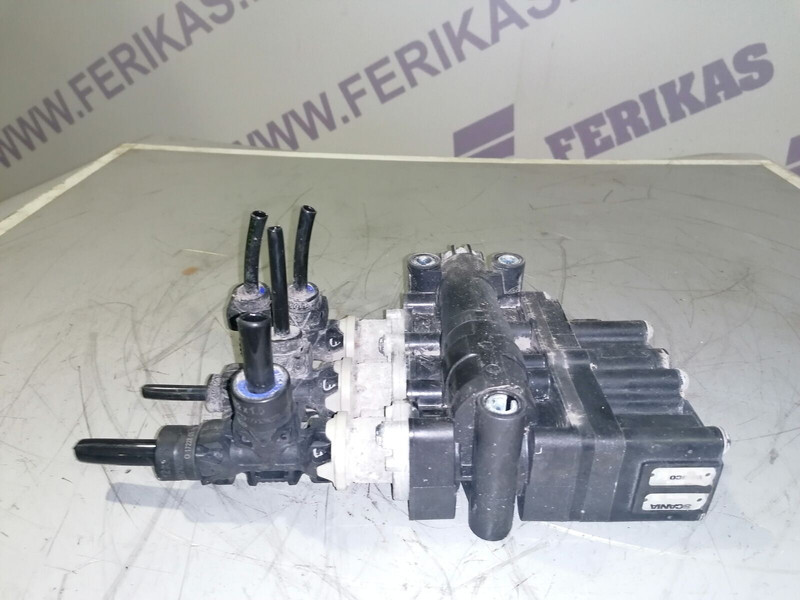 Scania Solenoid valve Air suspension - Valvola per Camion: foto 1 Scania Solenoid valve Air suspension - Valvola per Camion: foto 1