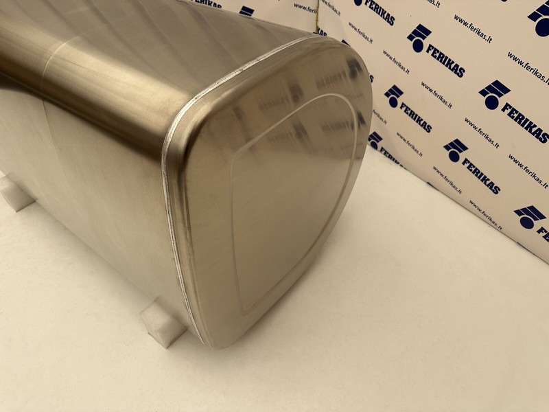 Volvo New aluminum fuel 530L - Serbatoio carburante per Camion: foto 2 Volvo New aluminum fuel 530L - Serbatoio carburante per Camion: foto 2