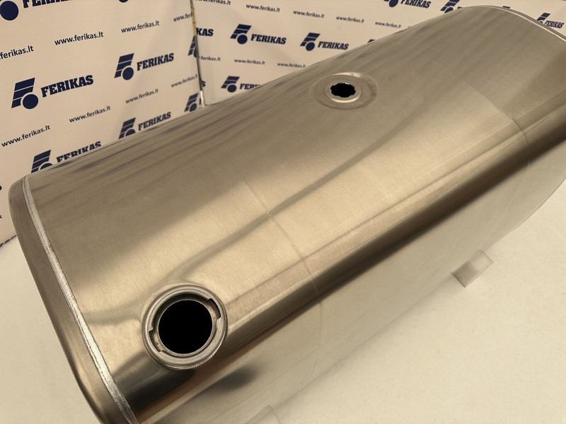 Volvo New aluminum fuel 530L - Serbatoio carburante per Camion: foto 4 Volvo New aluminum fuel 530L - Serbatoio carburante per Camion: foto 4