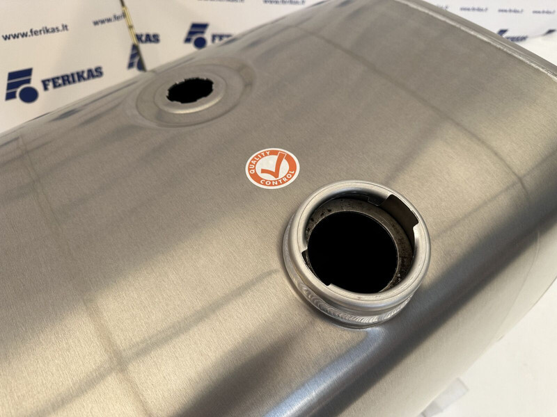 Volvo New aluminum fuel tank 280L - Serbatoio carburante per Camion: foto 4 Volvo New aluminum fuel tank 280L - Serbatoio carburante per Camion: foto 4