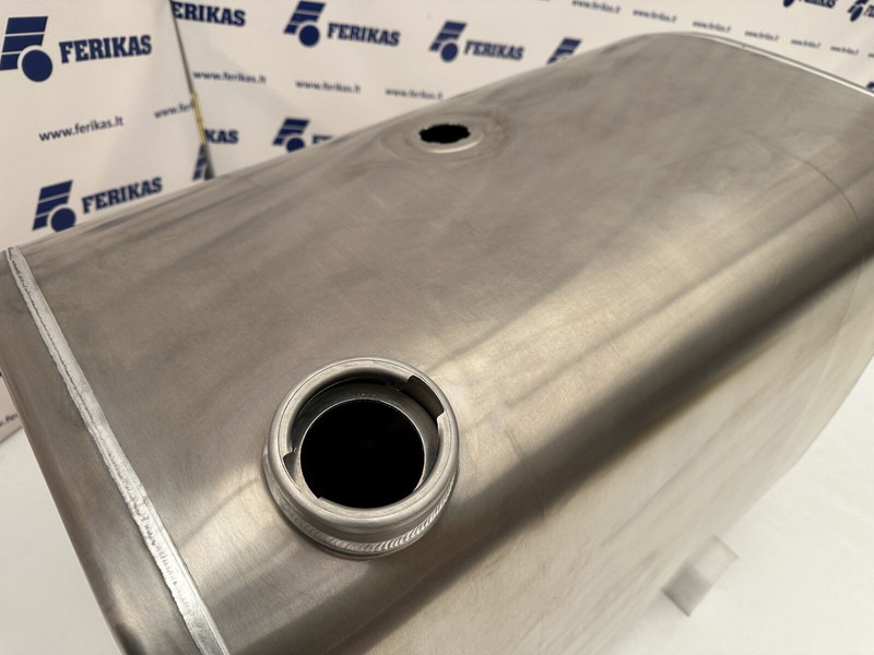 Volvo New aluminum fuel tank 365L - Serbatoio carburante per Camion: foto 4 Volvo New aluminum fuel tank 365L - Serbatoio carburante per Camion: foto 4