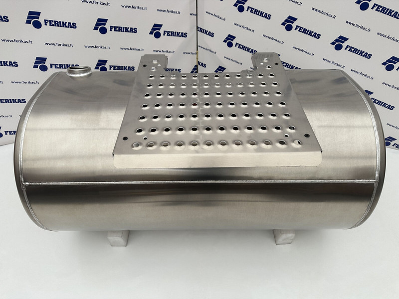Volvo New aluminum fuel tank 550L - Serbatoio carburante per Camion: foto 4 Volvo New aluminum fuel tank 550L - Serbatoio carburante per Camion: foto 4