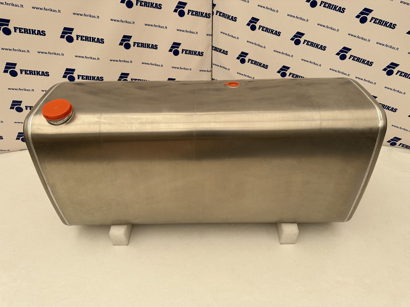 Volvo New aluminum fuel tank 610L - Serbatoio carburante per Camion: foto 1 Volvo New aluminum fuel tank 610L - Serbatoio carburante per Camion: foto 1