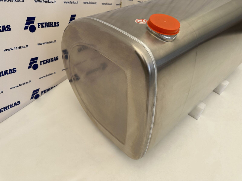 Volvo New aluminum fuel tank 650L - Serbatoio carburante per Camion: foto 2 Volvo New aluminum fuel tank 650L - Serbatoio carburante per Camion: foto 2