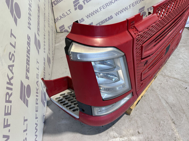 Volvo VOLVO FH4 complete front bumper with headlights - Paraurto per Camion: foto 3 Volvo VOLVO FH4 complete front bumper with headlights - Paraurto per Camion: foto 3