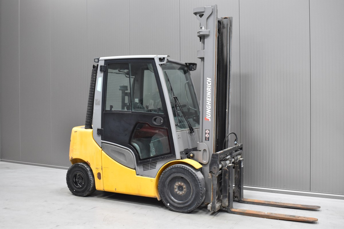 Carrello elevatore diesel JUNGHEINRICH DFG 430s: foto 1