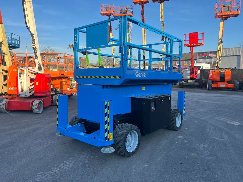 Genie GS4069 RT diesel 4x4 14m (1834) - Piattaforma a pantografo: foto 3 Genie GS4069 RT diesel 4x4 14m (1834) - Piattaforma a pantografo: foto 3