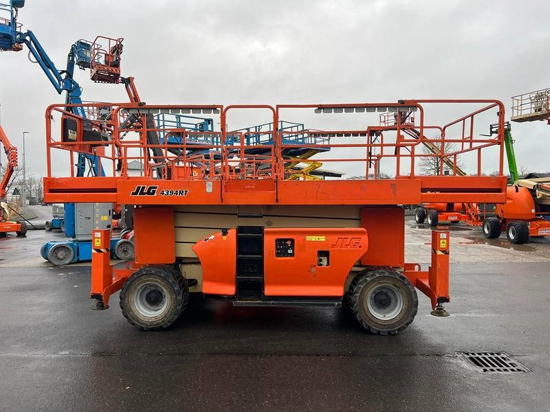 JLG 4394 RT diesel 4x4 15m (1747) - Piattaforma a pantografo: foto 2 JLG 4394 RT diesel 4x4 15m (1747) - Piattaforma a pantografo: foto 2