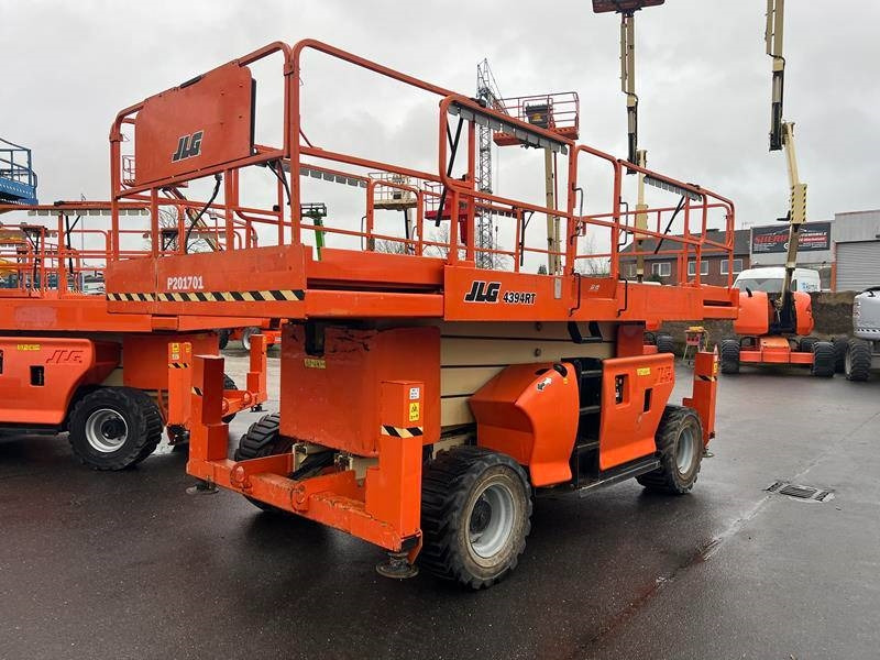 JLG 4394 RT diesel 4x4 15m (1747) - Piattaforma a pantografo: foto 3 JLG 4394 RT diesel 4x4 15m (1747) - Piattaforma a pantografo: foto 3