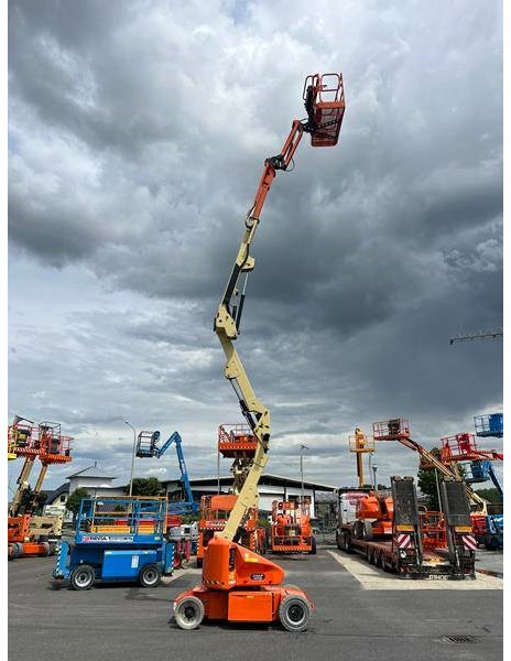 Piattaforma articolata JLG E400AJPN elektro 14m (1779): foto 13 Piattaforma articolata JLG E400AJPN elektro 14m (1779): foto 13