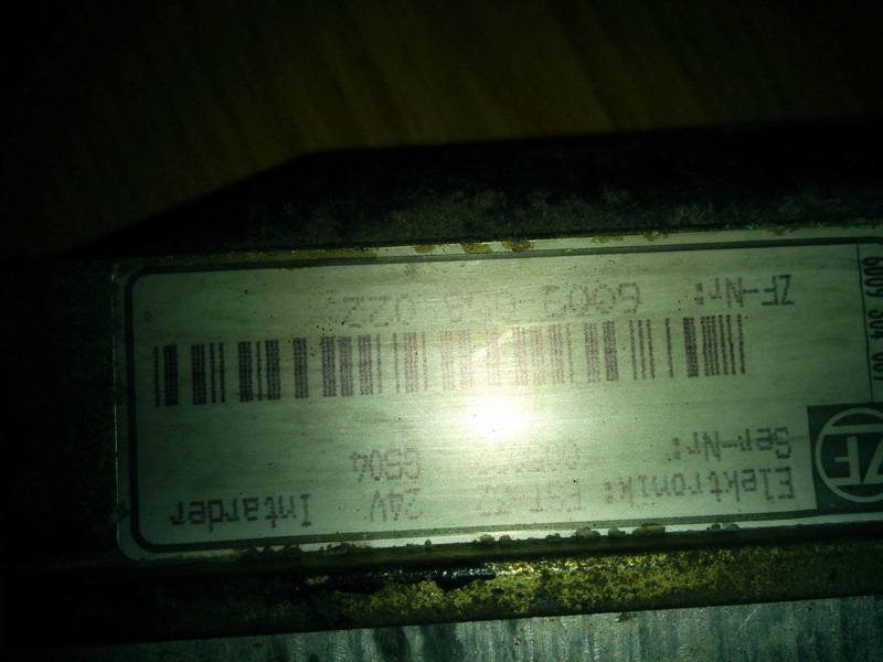 MAN Intarder EST-32 ZF-6009058022 - ECU: foto 1 MAN Intarder EST-32 ZF-6009058022 - ECU: foto 1