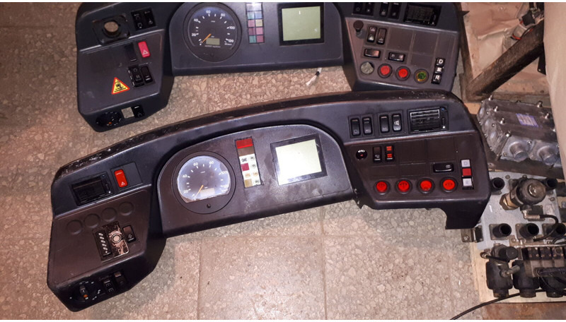 Mercedes-Benz D-78052VS - Cruscotto: foto 1 Mercedes-Benz D-78052VS - Cruscotto: foto 1