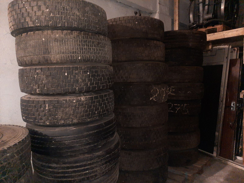 Michelin 295*80R22.5 255*70 \ 275*70* 265\70R19.5 - Pneumatico per Camion: foto 3 Michelin 295*80R22.5 255*70 \ 275*70* 265\70R19.5 - Pneumatico per Camion: foto 3