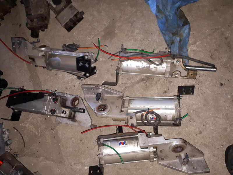 Neoplan BODE цилиндр закрытия - Cilindro idraulico: foto 4 Neoplan BODE цилиндр закрытия - Cilindro idraulico: foto 4