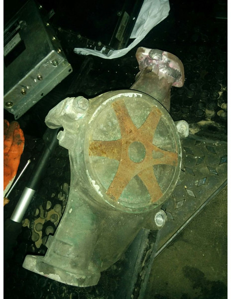 Volvo B 12 9700 . FM/FH - Pompa del liquido di raffreddamento: foto 5 Volvo B 12 9700 . FM/FH - Pompa del liquido di raffreddamento: foto 5