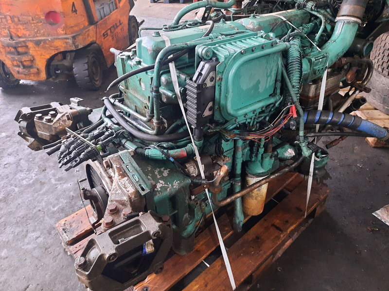 Volvo D7C-310 EC99 - Motore: foto 2 Volvo D7C-310 EC99 - Motore: foto 2