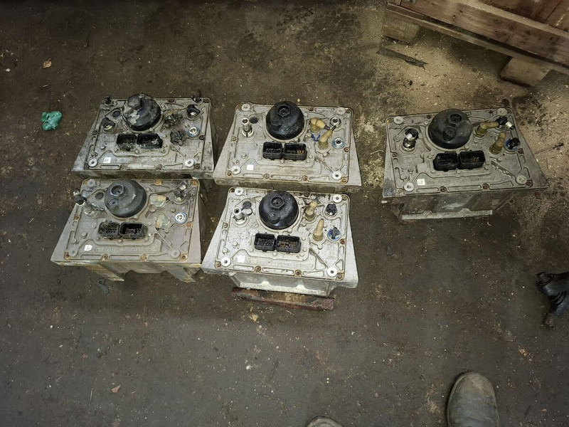 Volvo Помпа подкачки АБЛУ Б12 с подкачкой - Filtro carburante: foto 1 Volvo Помпа подкачки АБЛУ Б12 с подкачкой - Filtro carburante: foto 1