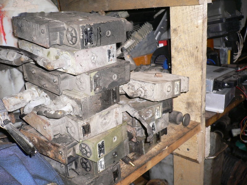 Volvo Uronem pola 0501100014. 28. 29. 35. 40. Volvo skaniya - ECU per Autobus: foto 1 Volvo Uronem pola 0501100014. 28. 29. 35. 40. Volvo skaniya - ECU per Autobus: foto 1