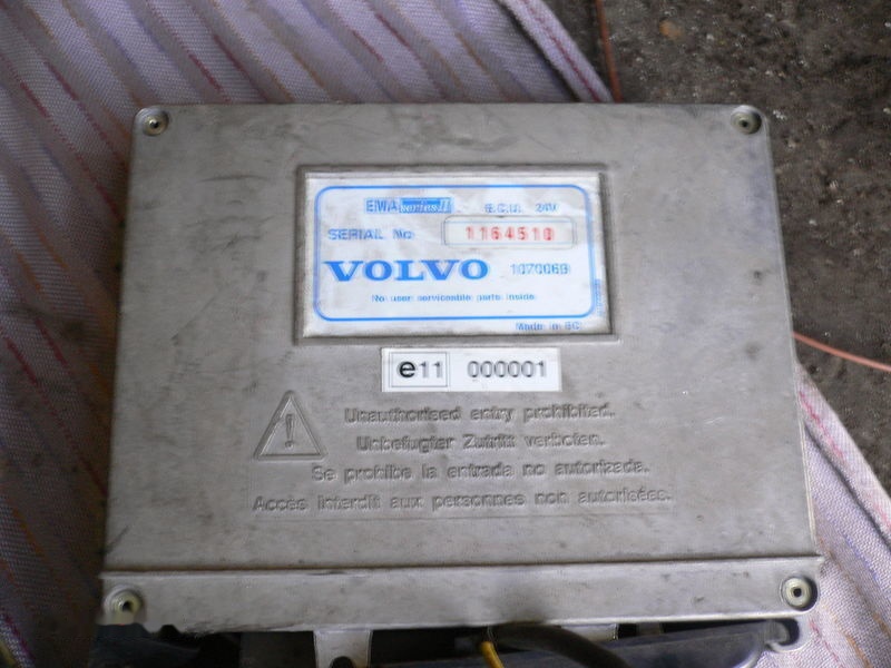 Volvo VDO 412.412/002/001 Volvo - ECU per Autobus: foto 4 Volvo VDO 412.412/002/001 Volvo - ECU per Autobus: foto 4
