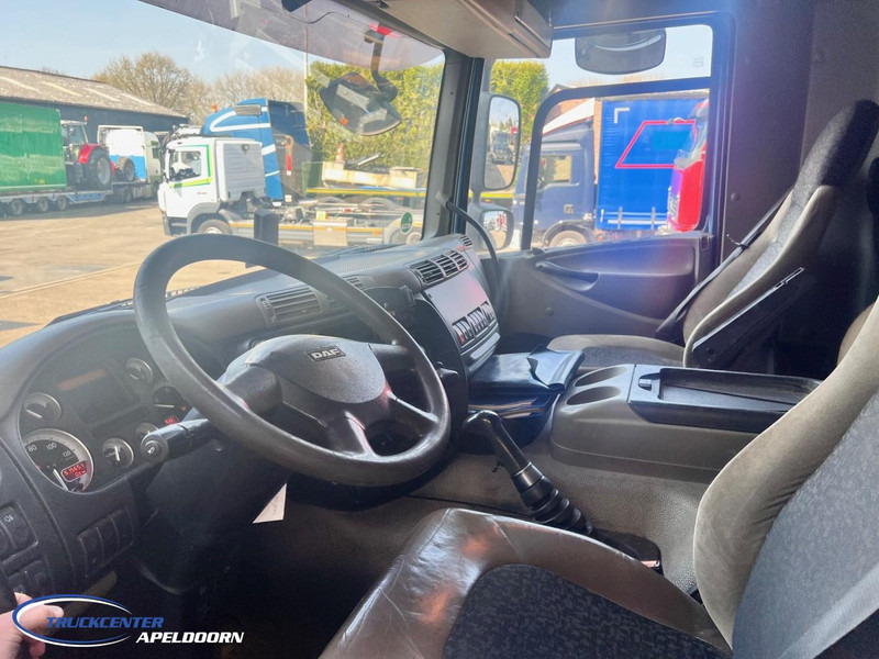 DAF CF 75.310 Manuel, Steel springs, HMF 1560 K3 - Autocarro con pianale/ Cassone fisso, Camion con gru: foto 5 DAF CF 75.310 Manuel, Steel springs, HMF 1560 K3 - Autocarro con pianale/ Cassone fisso, Camion con gru: foto 5