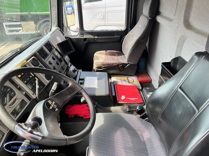 MAN 26.403 Manuel, Retarder, Reduction axle, 14250 liter - Camion cisterna: foto 5 MAN 26.403 Manuel, Retarder, Reduction axle, 14250 liter - Camion cisterna: foto 5