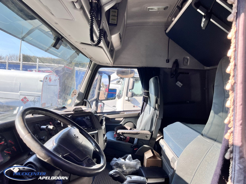 Volvo FH 440 HIAB 800 E4, 8x2 - Autocarro con pianale/ Cassone fisso, Camion con gru: foto 5 Volvo FH 440 HIAB 800 E4, 8x2 - Autocarro con pianale/ Cassone fisso, Camion con gru: foto 5