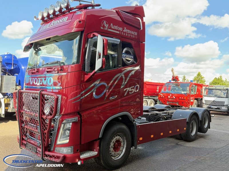 Volvo FH 750 6x4 Tandemlift, Retarder, PTO - Autocarro telaio: foto 3 Volvo FH 750 6x4 Tandemlift, Retarder, PTO - Autocarro telaio: foto 3