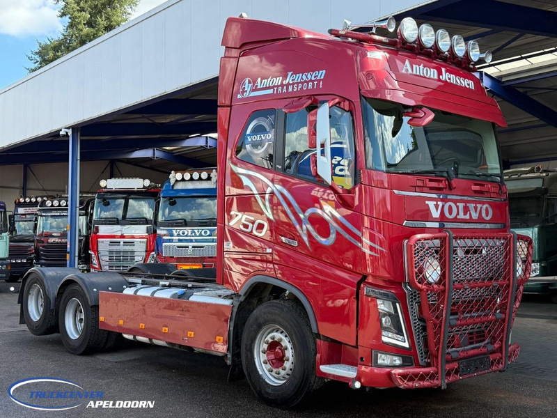 Volvo FH 750 6x4 Tandemlift, Retarder, PTO - Autocarro telaio: foto 1 Volvo FH 750 6x4 Tandemlift, Retarder, PTO - Autocarro telaio: foto 1
