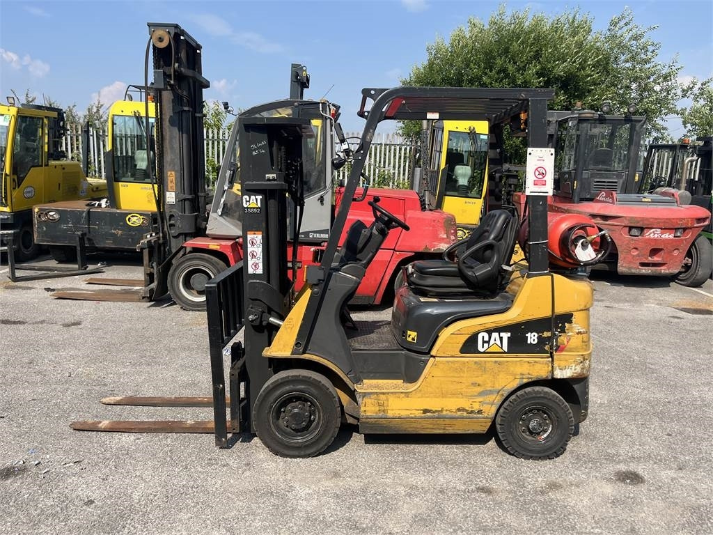 CAT GP18NT - Carrello elevatore a gas: foto 1 CAT GP18NT - Carrello elevatore a gas: foto 1