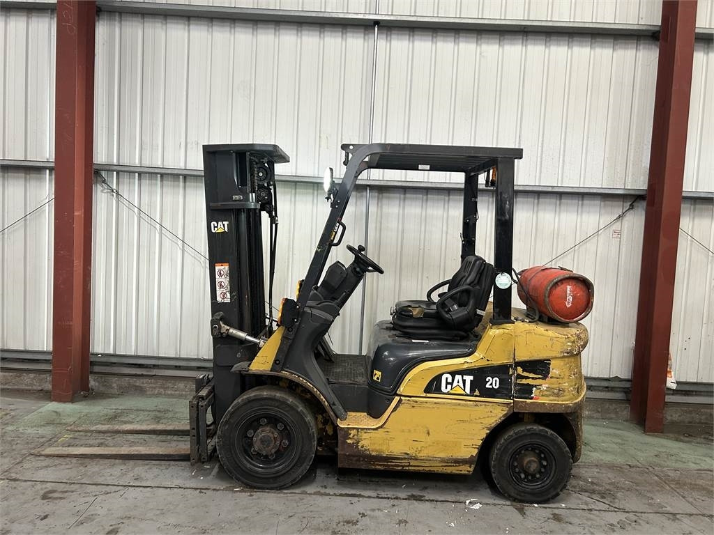 CAT GP25NT - Carrello elevatore a gas: foto 1 CAT GP25NT - Carrello elevatore a gas: foto 1