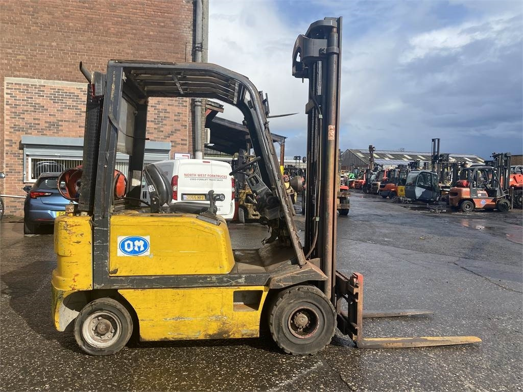 Fiat G20 - Carrello elevatore a gas: foto 1 Fiat G20 - Carrello elevatore a gas: foto 1