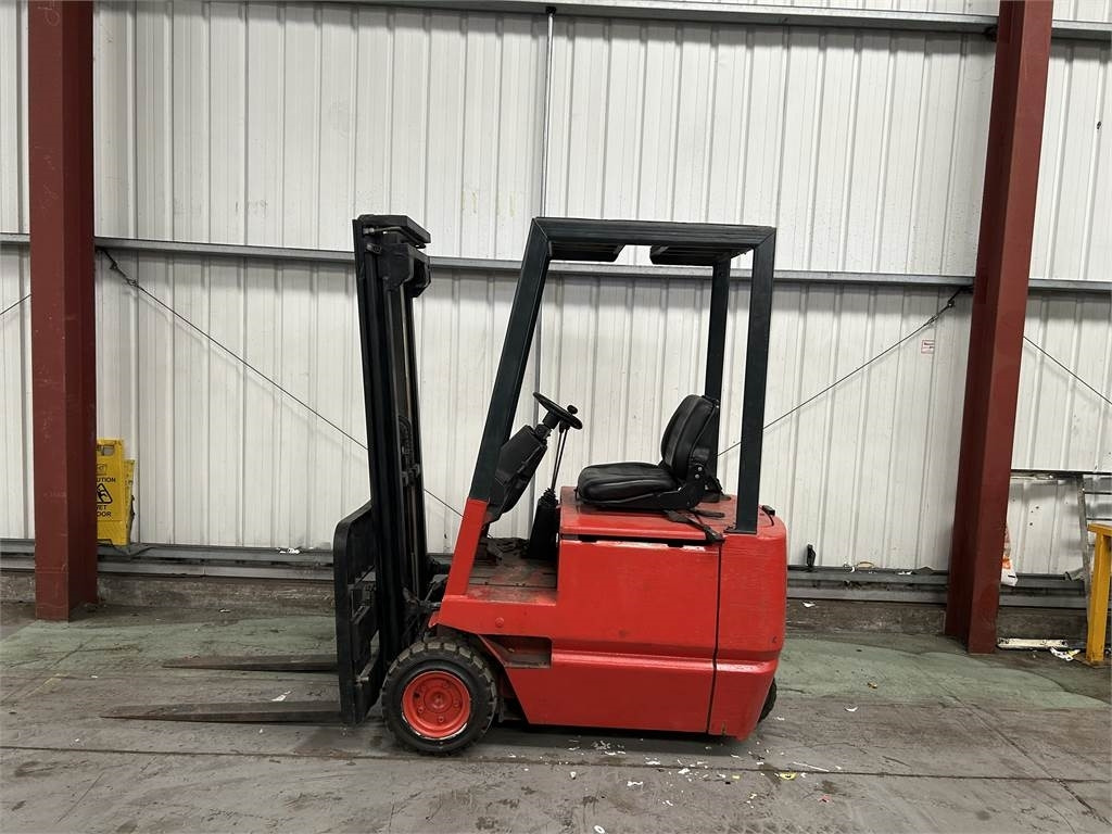 Linde E18 - Carrello elevatore elettrico: foto 1 Linde E18 - Carrello elevatore elettrico: foto 1