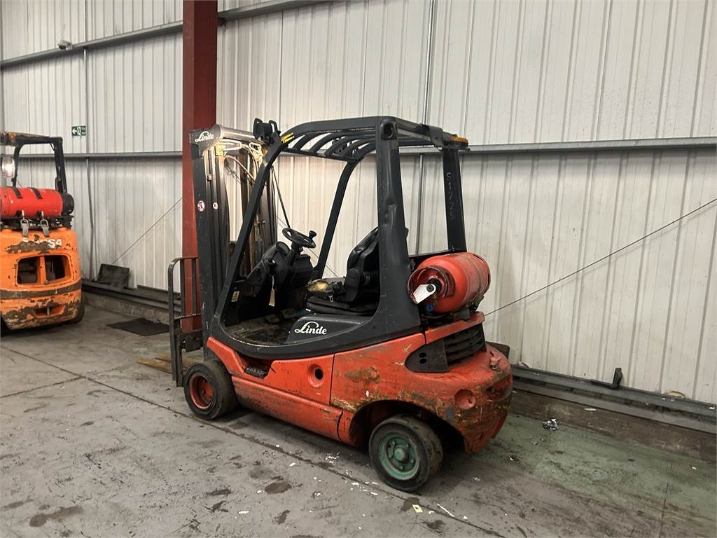 Linde H20T-03 - Carrello elevatore a gas: foto 3 Linde H20T-03 - Carrello elevatore a gas: foto 3