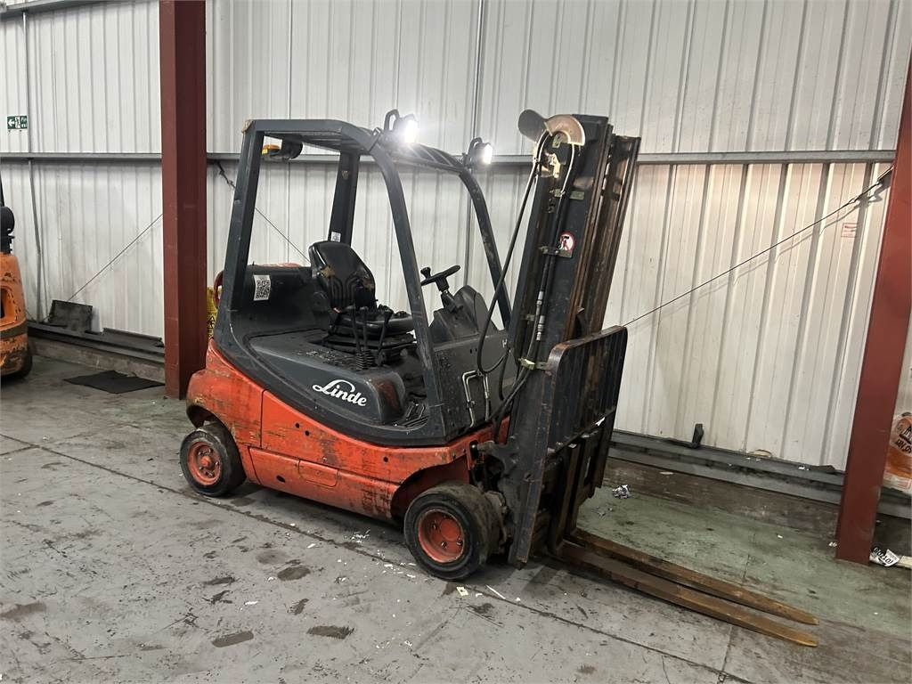 Linde H20T-03 - Carrello elevatore a gas: foto 4 Linde H20T-03 - Carrello elevatore a gas: foto 4