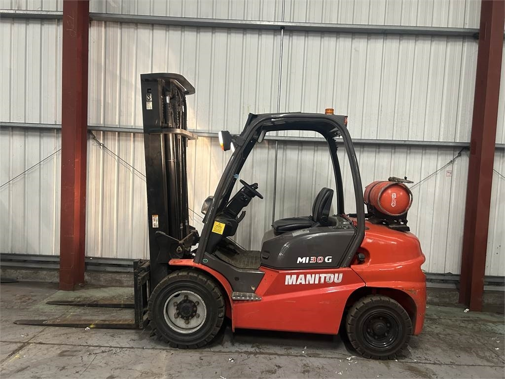 Manitou MI30G - Carrello elevatore a gas: foto 1 Manitou MI30G - Carrello elevatore a gas: foto 1