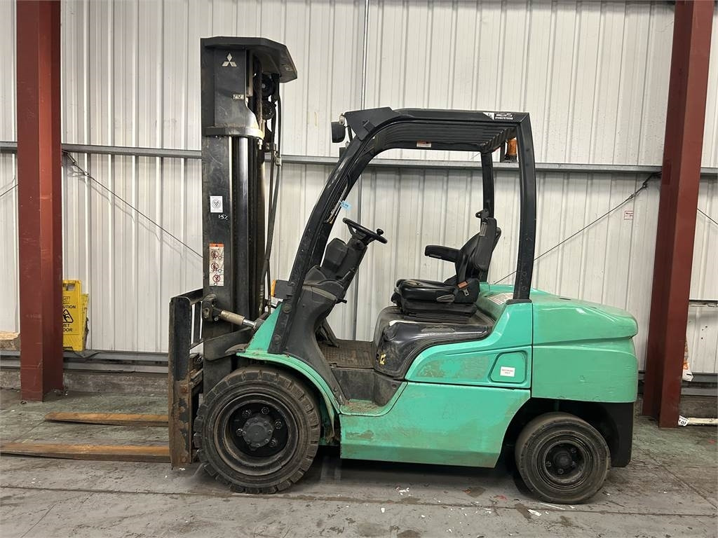 Mitsubishi FD35NT - Carrello elevatore diesel: foto 1 Mitsubishi FD35NT - Carrello elevatore diesel: foto 1