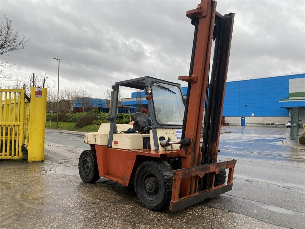 Nissan BF05H50U - Carrello elevatore diesel: foto 2 Nissan BF05H50U - Carrello elevatore diesel: foto 2