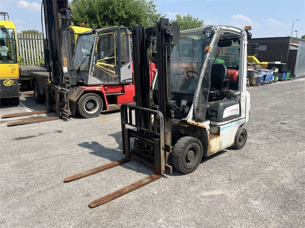 Nissan P1D1A15LQ - Carrello elevatore a gas: foto 2 Nissan P1D1A15LQ - Carrello elevatore a gas: foto 2