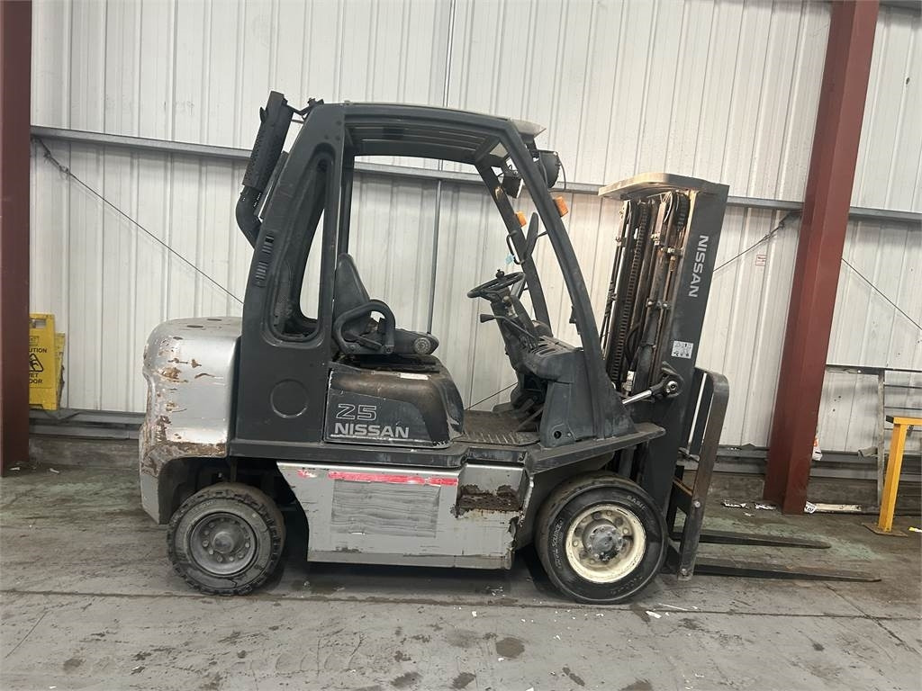 Nissan Y1D2A25Q - Carrello elevatore diesel: foto 5 Nissan Y1D2A25Q - Carrello elevatore diesel: foto 5