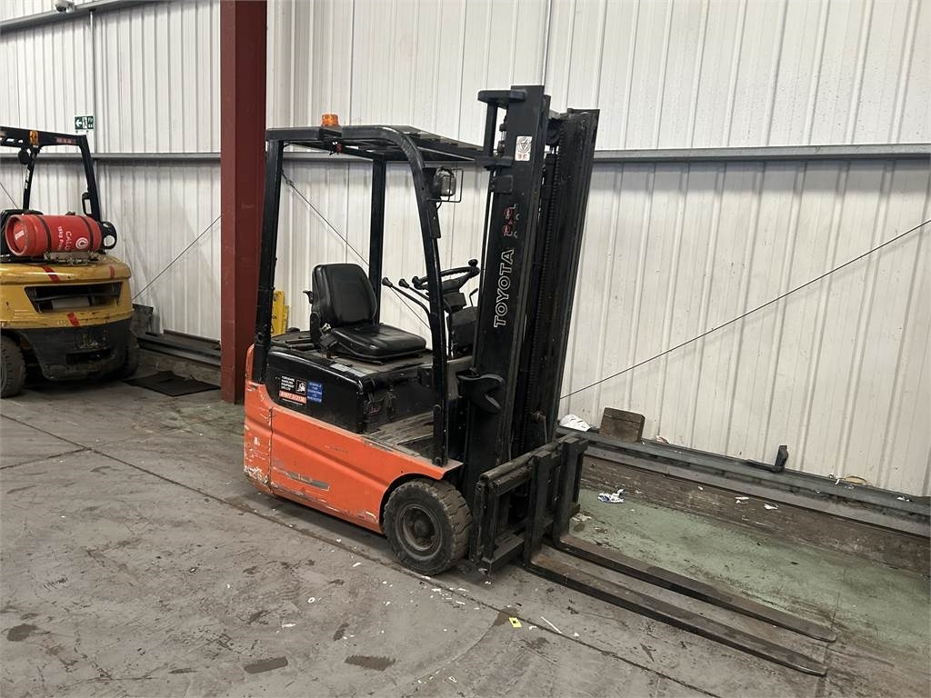 Toyota FBESF15 - Carrello elevatore elettrico: foto 4 Toyota FBESF15 - Carrello elevatore elettrico: foto 4