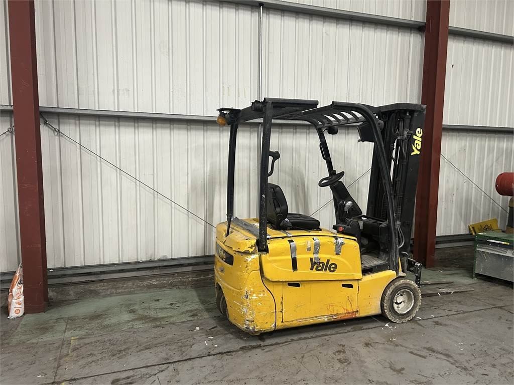 Carrello elevatore elettrico Yale ERP18VT: foto 6 Carrello elevatore elettrico Yale ERP18VT: foto 6