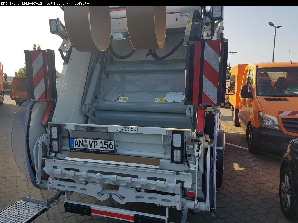 FUSO Canter 9C18 AMT 4x2 HS HL 8,5 t Olympus M - Camion immondizia: foto 4 FUSO Canter 9C18 AMT 4x2 HS HL 8,5 t Olympus M - Camion immondizia: foto 4